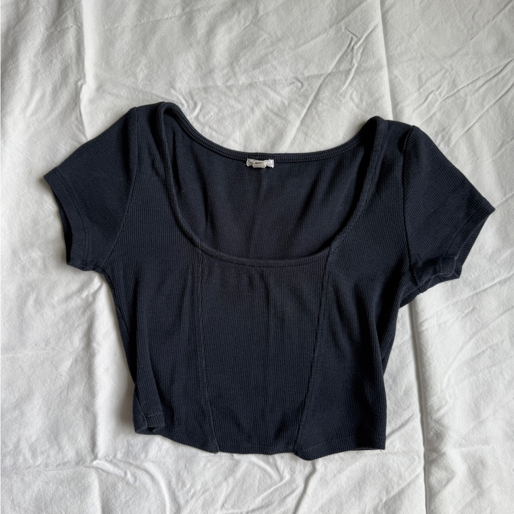 Garage Black Crop Top Essential